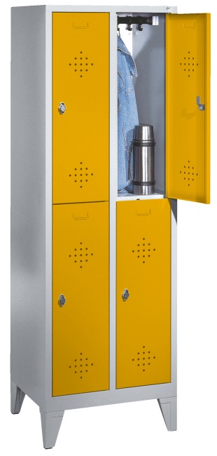 C+P Doppel-Garderobenschrank "S 2000 Classic" mit 15 cm hohen Füssen 185x61x50 cm / 4 Fächer, 30 cm