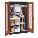 Sportgeräteschrank, HxBxT 195x120x50 cm, mit Lochblech-Flügeltüren (Typ 1) Sienarot (RDS 050 40 50), Anthrazit (RAL 7021)