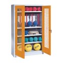 C+P Sportgeräteschrank mit Lochblech-Flügeltüren (Typ 2), HxBxT 195x120x50 cm Gelborange (RAL 2000), Lichtgrau (RAL 7035), Einzelschliessung, Ergo-Lock Muldengriff