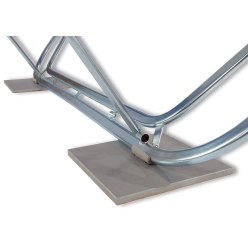 Plaque de support pour grand trampoline